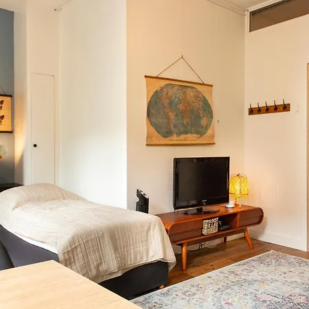 The Vrolikstraat Δωμάτια σε οικογενειακή κατοικία